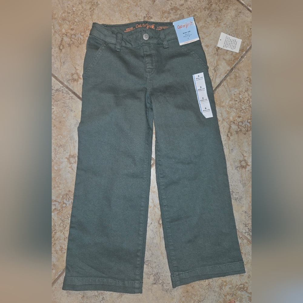 New WITHOUT TAGS  Cat & Jack Girls Mid RiseWide Leg Jeans Size 6